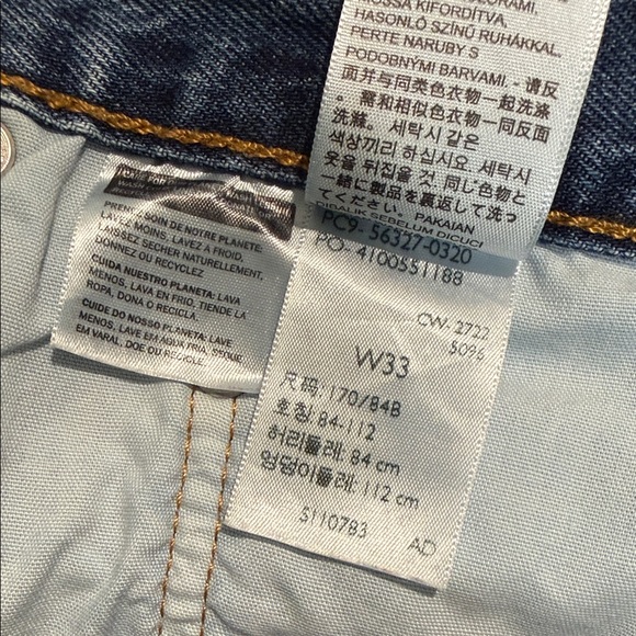 Distressed Denim Levi 501  Women Shorts - Picture 4 of 5